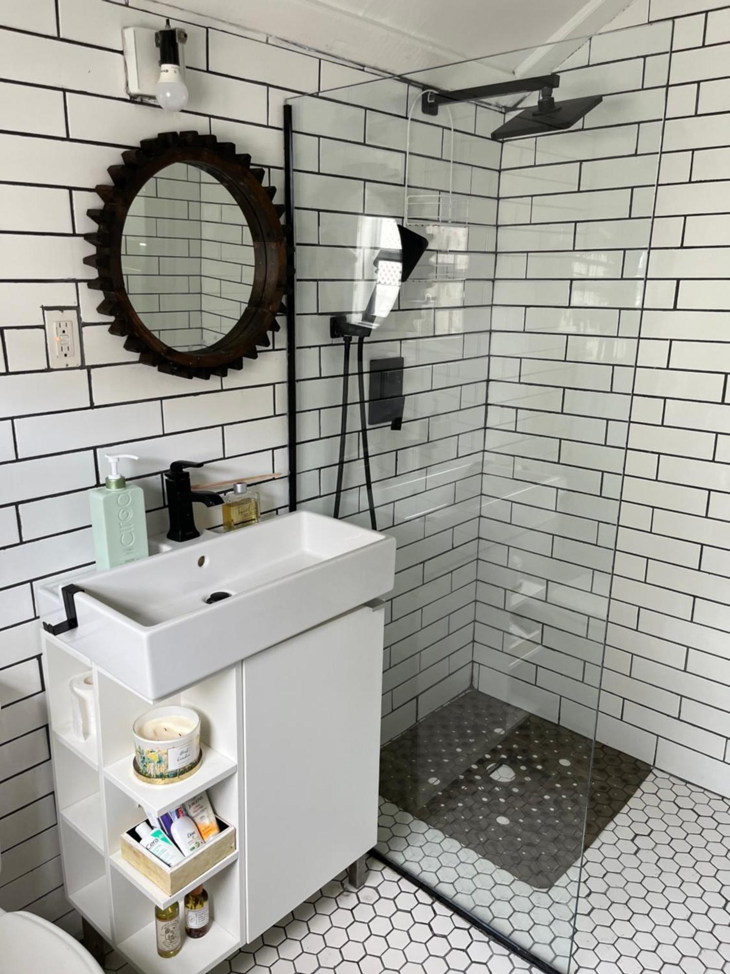 Downtown Oasis Unit 1 Apartment *